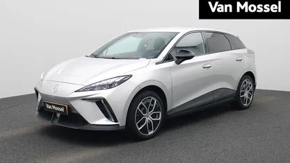 Grijs Gebruikt 2023 MG MG4 EV Luxury Hatchback | € 23.400 (Eerlijke prijs)