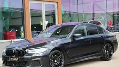 Zwart Gebruikt 2021 BMW 545e M Sport Sedan | € 48.995 (Eerlijke prijs)