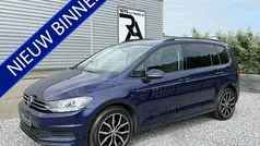 Blauw, metallic lak Gebruikt 2016 VW Touran MPV | € 14.950 (Goede deal)