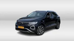 Zwart, metallic lak Gebruikt 2022 VW T-Roc Style SUV | € 29.950 (Eerlijke prijs)