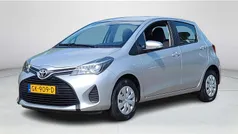 Grijs Gebruikt 2015 Toyota Yaris Comfort Hatchback | € 11.450 (Eerlijke prijs)