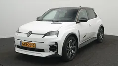 Gebruikt 2024 Renault R5 Iconic Hatchback | € 33.950 (Eerlijke prijs)