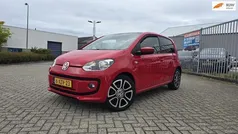Rood Gebruikt 2014 VW up! high up! Hatchback | € 5.950 (Eerlijke prijs)