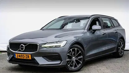 Grijs Gebruikt 2020 Volvo V60 Momentum Stationwagen | € 19.850 (Super prijs)