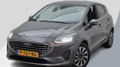 Grijs Gebruikt 2022 Ford Fiesta Titanium Hatchback | € 15.400 (Goede deal)