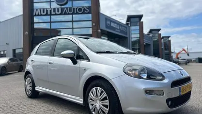 Grijs Occasion 2013 Fiat Punto Evo Sport Hatchback | € 4.990 (Eerlijke prijs)