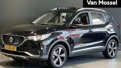 Zwart Gebruikt 2020 MG ZS Luxury Sedan | € 15.495 (Eerlijke prijs)