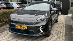 Grijs Gebruikt 2021 Kia e-Niro SUV | € 26.745 (Eerlijke prijs)