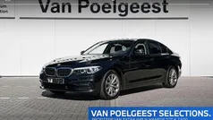 Black sapphire metallic (zwart metallic) Gebruikt 2020 BMW 520 Executive Sedan | € 27.900 (Goede deal)