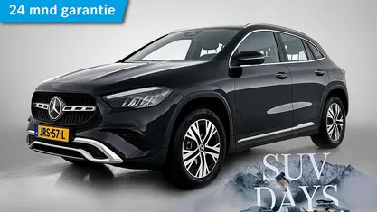 Zwart (metallic) Gebruikt 2025 Mercedes GLA250 SUV | € 48.750 (Eerlijke prijs)