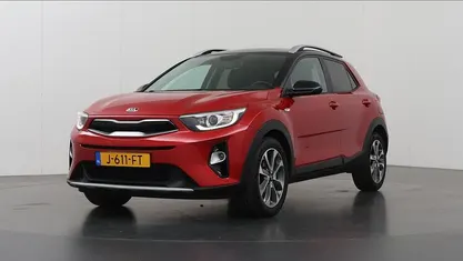 Rood Gebruikt 2020 Kia Stonic SUV | € 17.530 (Eerlijke prijs)