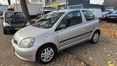 Grijs Gebruikt 2002 Toyota Yaris Sol Hatchback | € 1.650 (Goede deal)