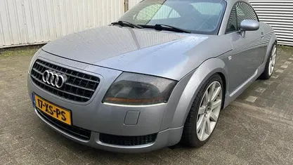 Grijs (metallic) Gebruikt 2003 Audi TT Coupé | € 2.500 (Super prijs)