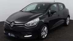 Zwart Gebruikt 2017 Renault Clio IV Life Hatchback | € 9.950 (Eerlijke prijs)