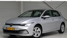 Gebruikt 2021 VW Golf VIII Life Hatchback | € 22.795 (Eerlijke prijs)