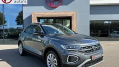 Gebruikt 2024 VW T-Roc Style SUV | € 33.945 (Eerlijke prijs)