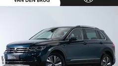 Blauw Gebruikt 2022 VW Tiguan Elegance SUV | € 34.195 (Eerlijke prijs)