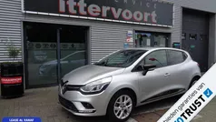 Zilver Gebruikt 2018 Renault Clio IV LIMITED Hatchback | € 9.950 (Eerlijke prijs)