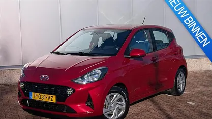 Rood Occasion 2022 Hyundai i10 Comfort Hatchback | € 14.950 (Eerlijke prijs)