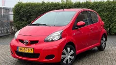 Rood Gebruikt 2011 Toyota Aygo Comfort Hatchback | € 3.650 (Eerlijke prijs)