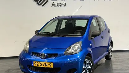 Occasion Toyota Aygo 68 PK (50 kW) 2011 Blauw Hatchback