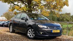 Grijs Gebruikt 2015 Opel Astra Sedan | € 6.975 (Goede deal)