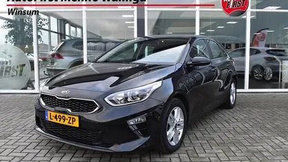 Zwart Gebruikt 2021 Kia Ceed Hatchback | € 17.995 (Eerlijke prijs)