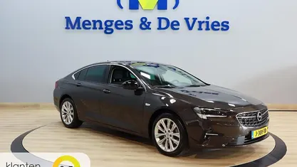Occasion Opel Insignia Business Elegance 123 PK (90 kW) 2020 Bruin Hatchback