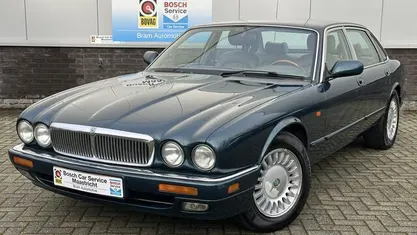 Blauw Gebruikt 1995 Jaguar XJ12 Sedan | € 9.949