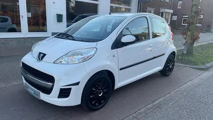 Occasion 2011 Peugeot 107 Hatchback | € 3.450 (Eerlijke prijs)