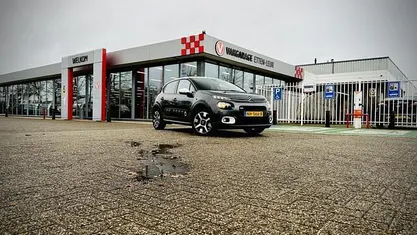Grijs Gebruikt 2017 Citroën C3 Shine Hatchback | € 9.485 (Eerlijke prijs)