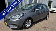 Grijs, metallic lak Gebruikt 2016 Opel Corsa Selection Hatchback | € 6.499 (Goede deal)