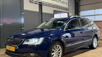 Occasion Skoda Superb 125 PK (91 kW) 2014 Blauw Stationwagen