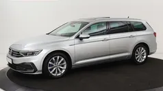 Grijs Gebruikt 2020 VW Passat GTE Stationwagen | € 19.900 (Eerlijke prijs)