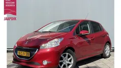 Rood Gebruikt 2015 Peugeot 208 Style Hatchback | € 6.444 (Eerlijke prijs)