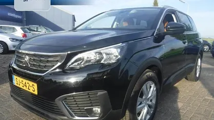 Zwart Gebruikt 2018 Peugeot 5008 MPV | € 15.250 (Eerlijke prijs)