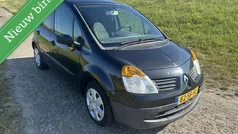 Zwart Gebruikt 2005 Renault Modus MPV | € 1.650 (Eerlijke prijs)