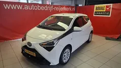 Gebruikt 2019 Toyota Aygo X-play Hatchback | € 13.395 (Eerlijke prijs)