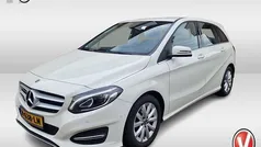 Wit Gebruikt 2018 Mercedes B180 Business MPV | € 17.950 (Eerlijke prijs)