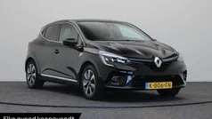 Sterzwart gne Gebruikt 2020 Renault Clio V Zen Hatchback | € 16.945 (Eerlijke prijs)