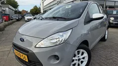 Grijs, metallic lak Gebruikt 2014 Ford Ka Style Hatchback | € 4.450 (Eerlijke prijs)