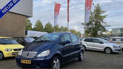 Blauw Occasion 2002 Mercedes A140 Elegance MPV | € 1.250 (Eerlijke prijs)