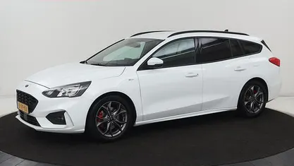 Wit Occasion 2021 Ford Focus ST-Line X Stationwagen | € 13.900 (Super prijs)