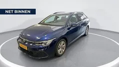Gebruikt 2023 VW Golf VIII Life Stationwagen | € 24.880 (Goede deal)