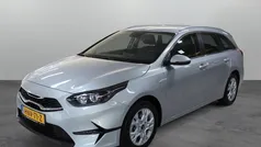 Grijs Gebruikt 2023 Kia Ceed Comfort Stationwagen | € 20.795 (Eerlijke prijs)
