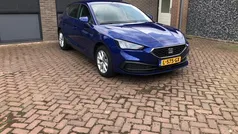 Blauw Gebruikt 2021 Seat Leon Business Hatchback | € 17.250 (Eerlijke prijs)