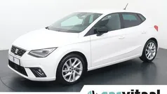 Wit Gebruikt 2023 Seat Ibiza FR Hatchback | € 19.540 (Eerlijke prijs)
