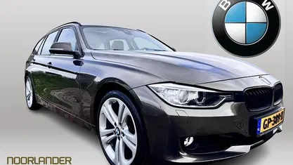Bruin, metallic lak Occasion 2014 BMW 328 Executive Stationwagen | € 14.950 (Eerlijke prijs)