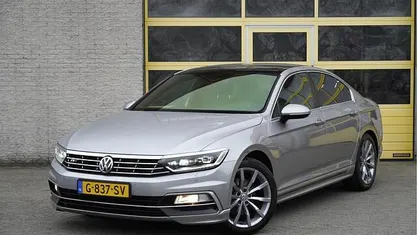 Occasion VW Passat R-line 150 PK (110 kW) 2019 Sedan
