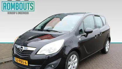 Zwart (metallic) Gebruikt 2011 Opel Meriva Edition MPV | € 2.950 (Goede deal)